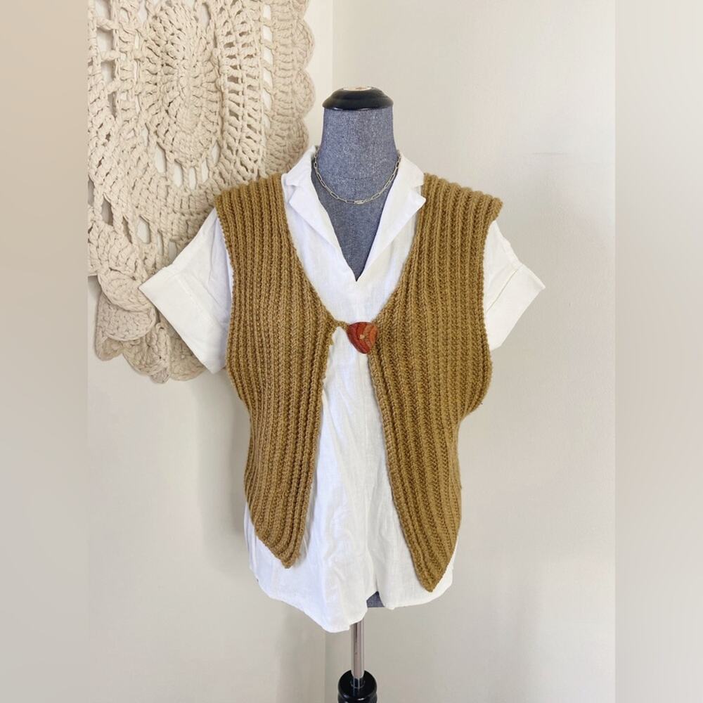 Handmade Women's Tan Knit Sweater Vest Size S/M